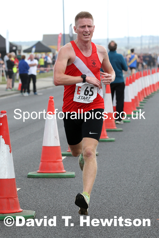 Senior mens 6 stage relay, 2021 Northern 6 and 4 Stage and Young Athletes Road Relays, Redcar. Photo: David T. Hewitson/Sports for All Pics